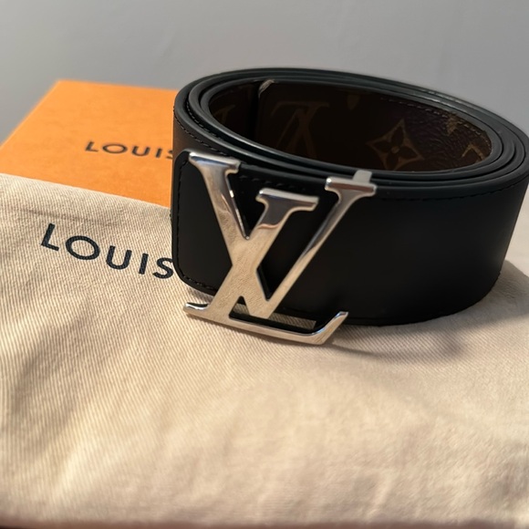 LOUIS VUITTON BELT - Picture 1 of 2
